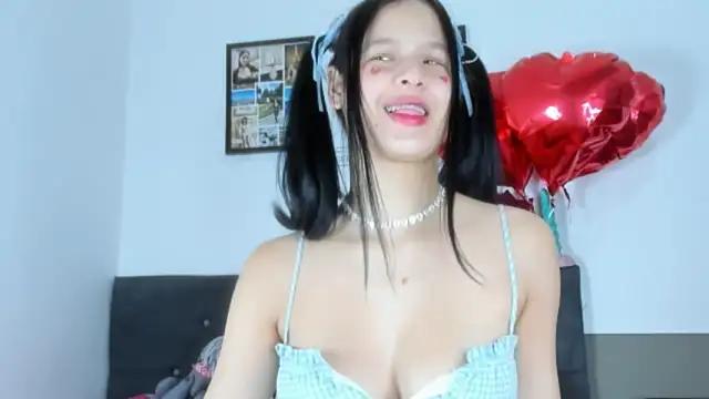 Snapshot of catalina_santana4 chatting on 02-27-26, 02:45 catalina santana4 online show from 02-27-26, 02:45