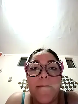 Snapshot of samantha-691 chatting on 03-04-26, 03:47 samantha-691 online show from 03-04-26, 03:47