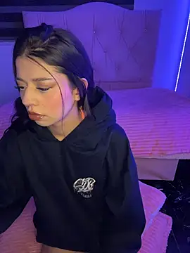 Deva 00 online show from 03-26-26, 12:42