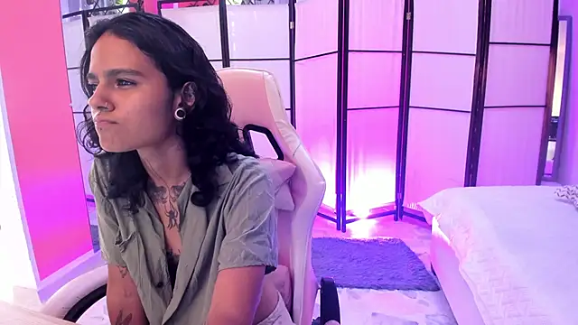 Julianne 7 online show from 03-02-26, 08:27