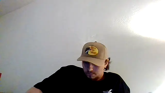 Snapshot of Tallhungandcloudy chatting on 02-13-26, 04:23 Tallhungandcloudy online show from 02-13-26, 04:23