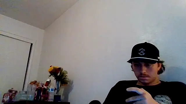 Snapshot of Tallhungandcloudy chatting on 02-17-26, 07:44 Tallhungandcloudy online show from 02-17-26, 07:44