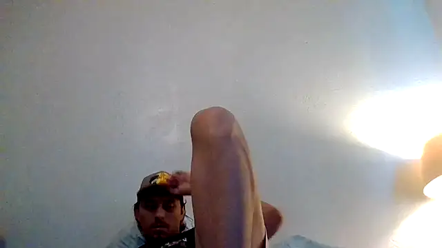 Snapshot of Tallhungandcloudy chatting on 02-14-26, 06:52 Tallhungandcloudy online show from 02-14-26, 06:52