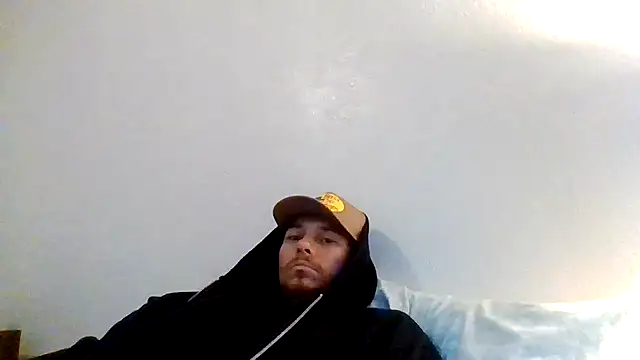 Snapshot of Tallhungandcloudy chatting on 02-13-26, 06:41 Tallhungandcloudy online show from 02-13-26, 06:41