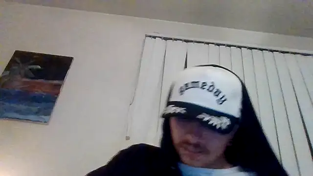 Snapshot of Tallhungandcloudy chatting on 02-20-26, 08:49 Tallhungandcloudy online show from 02-20-26, 08:49