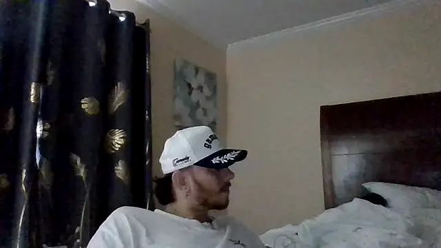 Tallhungandcloudy online show from 04-22-26, 04:14