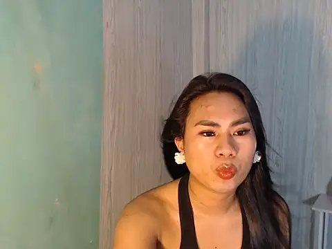 Snapshot of mauie69 chatting on 07-05-26, 03:33 mauie69 online show from 07-05-26, 03:33
