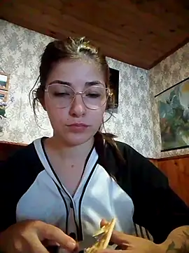 Luna33- online show from 03-31-26, 02:30