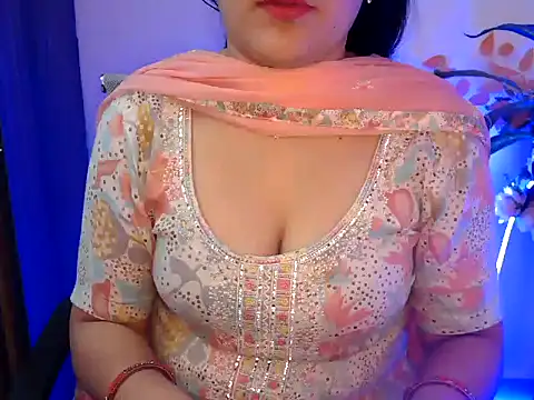 Snapshot of _chitranshi chatting on 03-01-26, 05:29 chitranshi online show from 03-01-26, 05:29