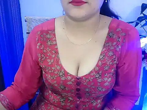Snapshot of _chitranshi chatting on 02-18-26, 04:54 chitranshi online show from 02-18-26, 04:54