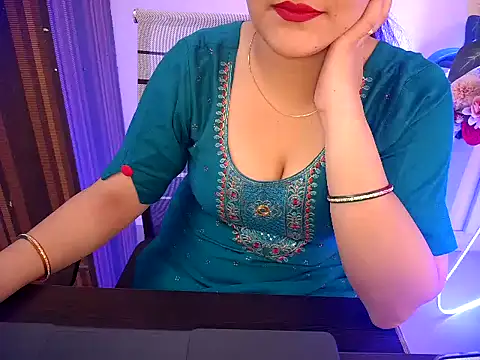 Snapshot of _chitranshi chatting on 02-20-26, 06:19 chitranshi online show from 02-20-26, 06:19