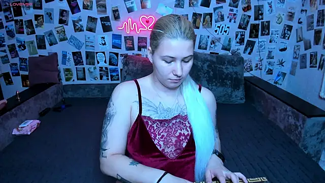 x Ulya1cutex online show from 04-11-26, 05:05