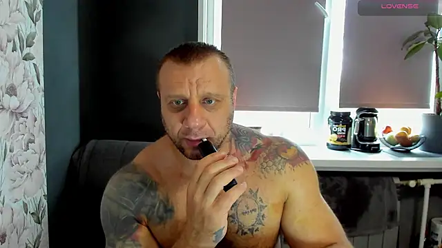 Snapshot of Samson_Legend chatting on 10-04-25, 10:28 Samson Legend online show from 10-04-25, 10:28