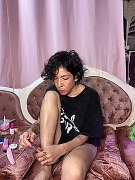 Snapshot of JeanneDuval8888 chatting on 02-21-26, 12:45 JeanneDuval8888 online show from 02-21-26, 12:45