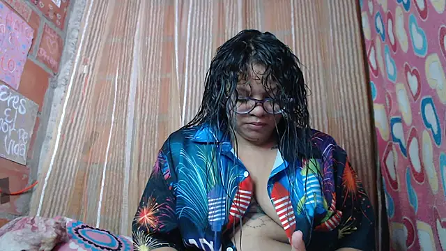 vanuslovelatina online show from 03-18-26, 12:41