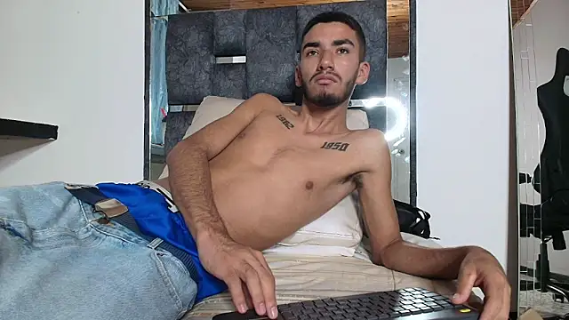 Snapshot of Noah-JONES chatting on 02-21-26, 03:30 Noah-JONES online show from 02-21-26, 03:30