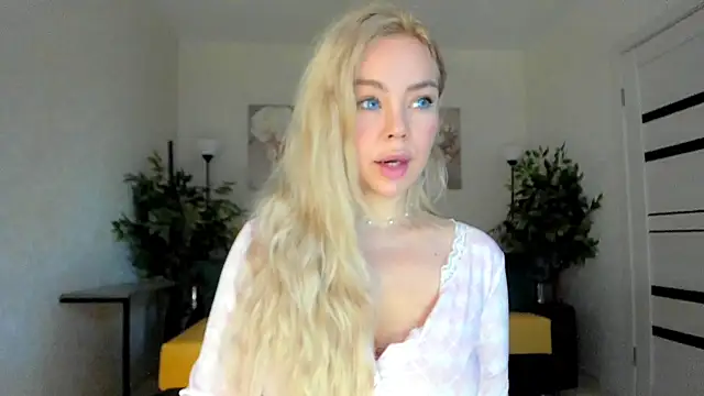 Snapshot of caty_kiss chatting on 07-18-26, 03:48 caty kiss online show from 07-18-26, 03:48