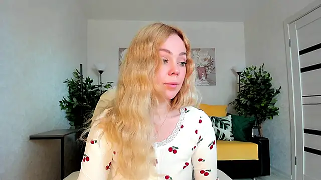 caty kiss online show from 04-17-26, 02:58