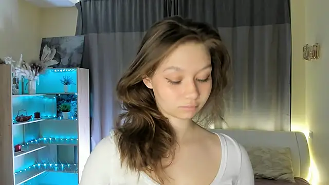 HolliBillig online show from 04-12-26, 07:06