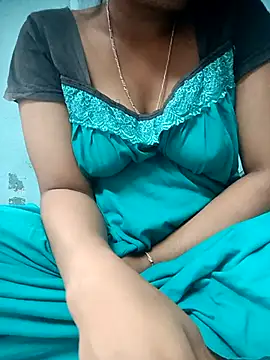 Snapshot of cutezara4 chatting on 02-23-26, 02:35 cutezara4 online show from 02-23-26, 02:35