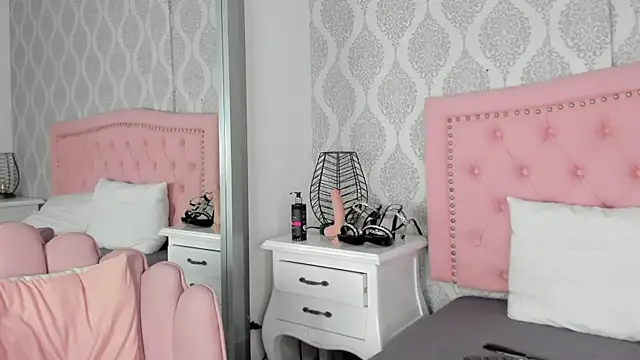 Snapshot of luciana_lopez_7 chatting on 03-02-26, 03:40 luciana lopez 7 online show from 03-02-26, 03:40