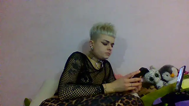 AlisaDear257 online show from 04-12-26, 01:25