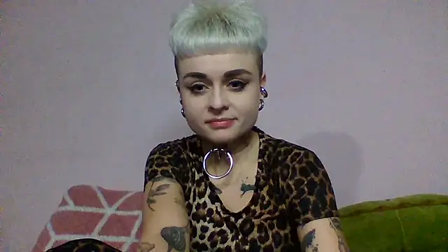 Snapshot of AlisaDear257 chatting on 02-12-26, 07:46 AlisaDear257 online show from 02-12-26, 07:46