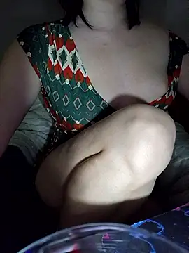 Snapshot of HornyCumBitch chatting on 02-28-26, 05:45 HornyCumBitch online show from 02-28-26, 05:45