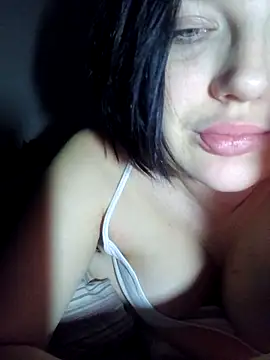 Snapshot of HornyCumBitch chatting on 02-11-26, 01:38 HornyCumBitch online show from 02-11-26, 01:38