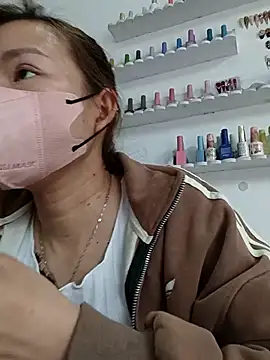 Snapshot of Trang26 chatting on 02-11-26, 04:45 Trang26 online show from 02-11-26, 04:45