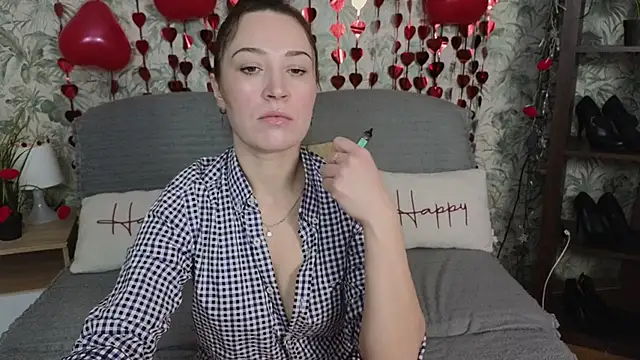 Vivimoonx online show from 02-18-26, 06:33