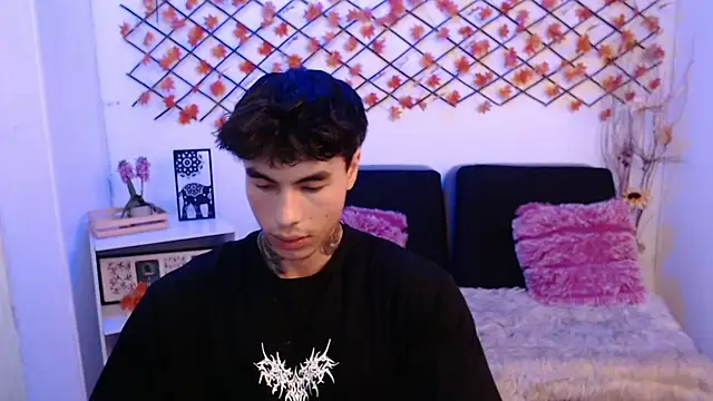 IanWest  online show from 06-10-26, 06:42