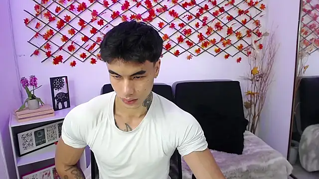 Snapshot of IanWest_ chatting on 02-25-26, 12:16 IanWest online show from 02-25-26, 12:16