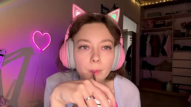 Snapshot of SlunkRear chatting on 03-01-26, 10:43 SlunkRear online show from 03-01-26, 10:43