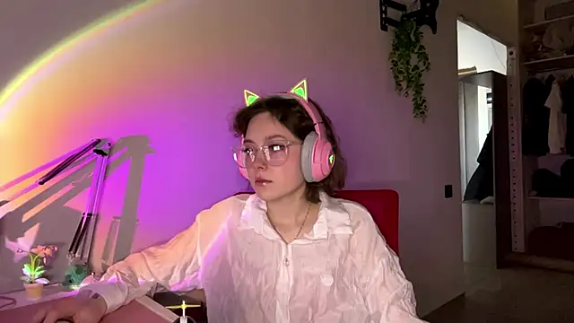 Snapshot of SlunkRear chatting on 02-12-26, 11:59 SlunkRear online show from 02-12-26, 11:59