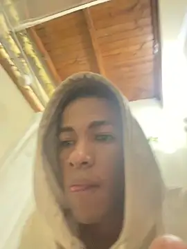 Snapshot of mondacuo3000 chatting on 02-21-26, 12:29 mondacuo3000 online show from 02-21-26, 12:29