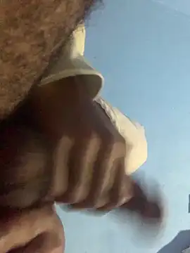 Snapshot of mondacuo3000 chatting on 02-11-26, 01:22 mondacuo3000 online show from 02-11-26, 01:22