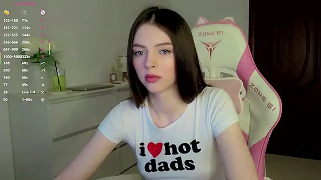 Snapshot of LizaRise chatting on 02-20-26, 12:07 LizaRise online show from 02-20-26, 12:07