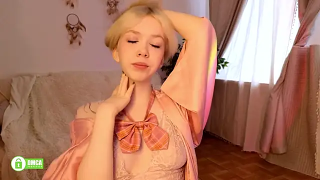 Snapshot of Rochelle_kitty chatting on 04-26-26, 02:47 Rochelle kitty online show from 04-26-26, 02:47