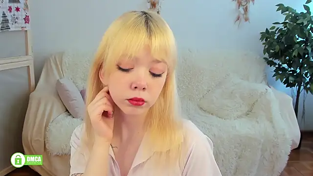 Rochelle kitty online show from 04-13-26, 01:04