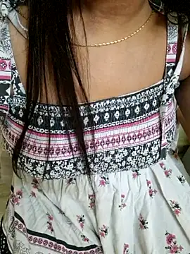 Snapshot of silk_segha chatting on 02-19-26, 07:00 silk segha online show from 02-19-26, 07:00