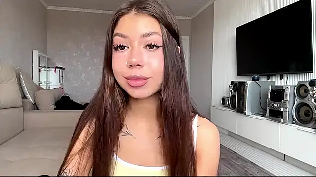 You Club Winx online show from 04-19-26, 07:20