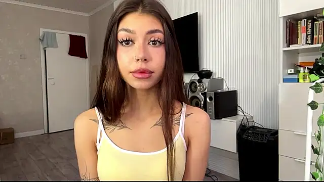 You Club Winx online show from 03-12-26, 11:14