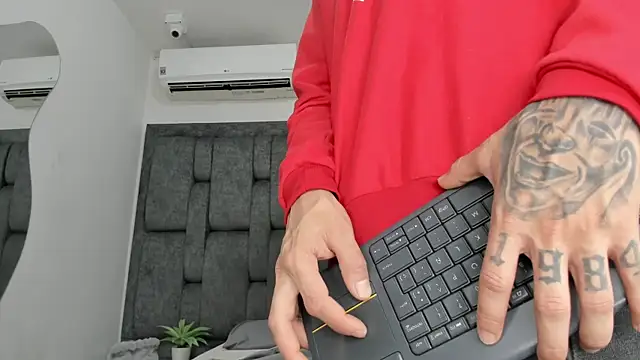 NaughtyVibes OS online show from 05-21-26, 02:20