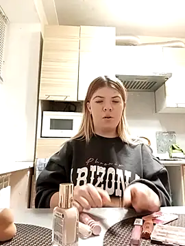 Snapshot of EvaTallor chatting on 02-14-26, 04:51 EvaTallor online show from 02-14-26, 04:51