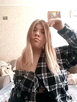 Snapshot of EvaTallor chatting on 02-24-26, 07:20 EvaTallor online show from 02-24-26, 07:20