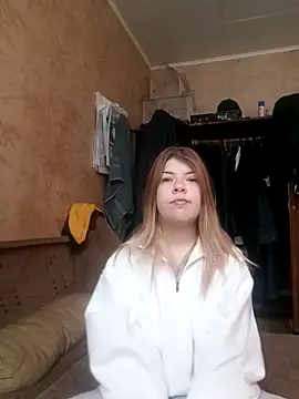 Snapshot of EvaTallor chatting on 02-12-26, 05:18 EvaTallor online show from 02-12-26, 05:18