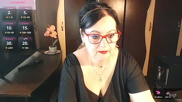 exiMIlf online show from 04-27-26, 12:03
