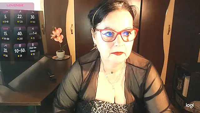 exiMIlf online show from 05-17-26, 09:09