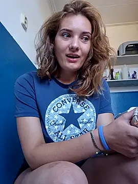 sweetsophie69 online show from 04-22-26, 01:07